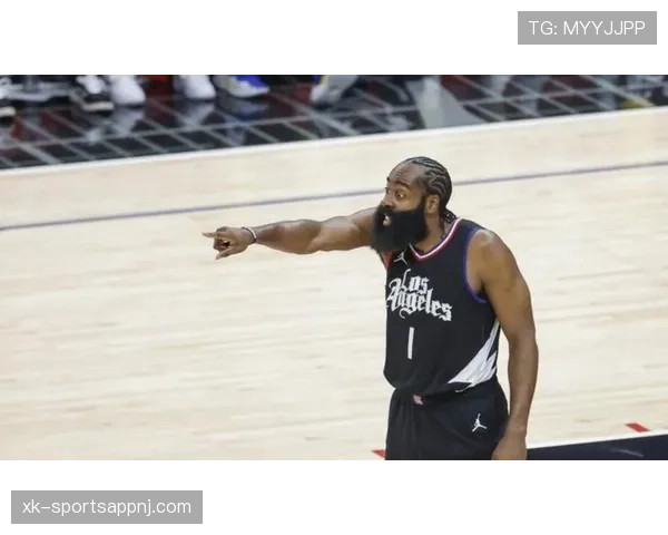 巴克利内线强打主导进攻，篮板拼抢改变比赛节奏